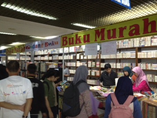 Gudang Buku di Jakarta Book Fair 2014,,,Istora Senayan